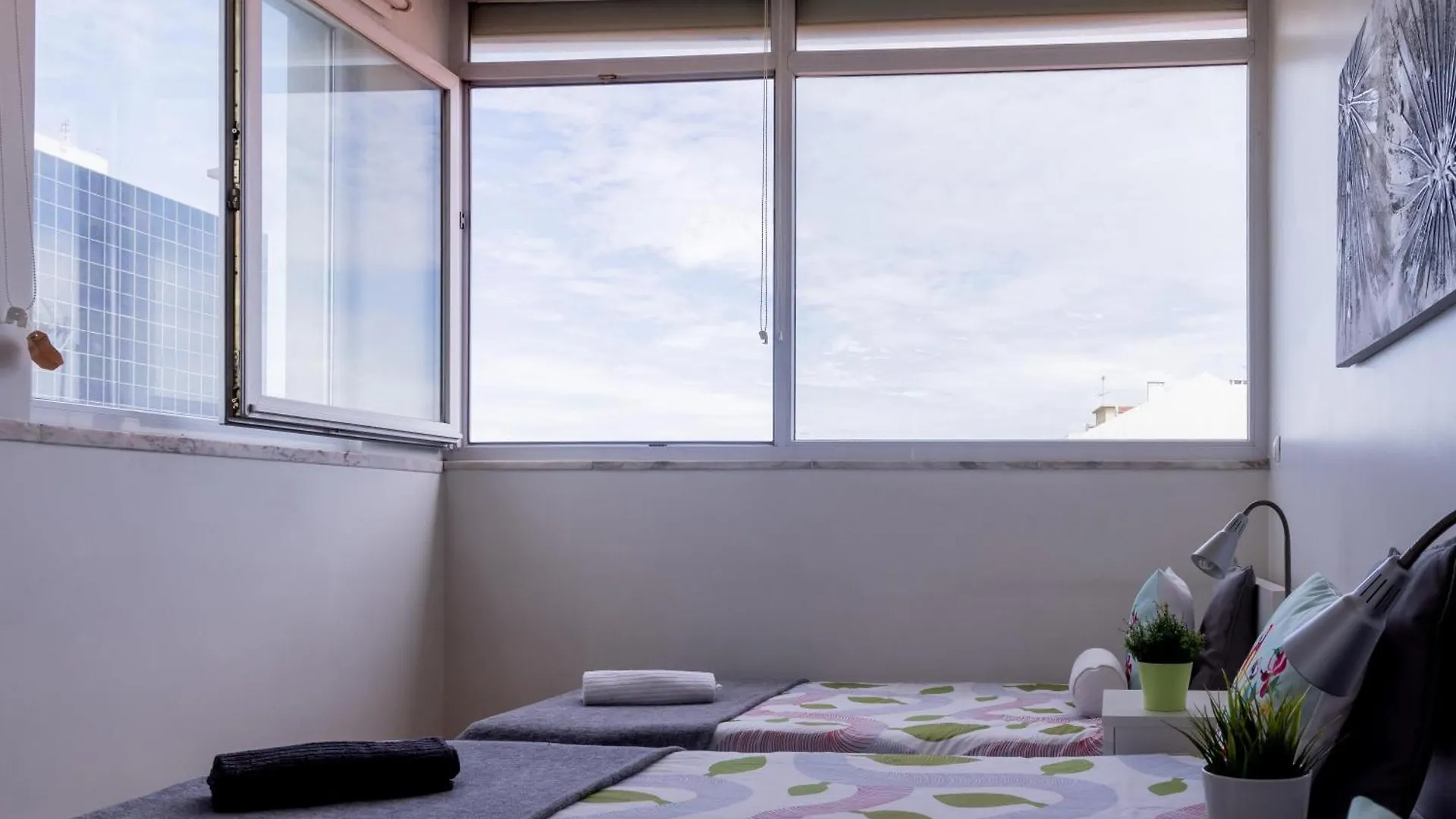 Central Lisbon Rooms, Best View Of リスボン 0*,